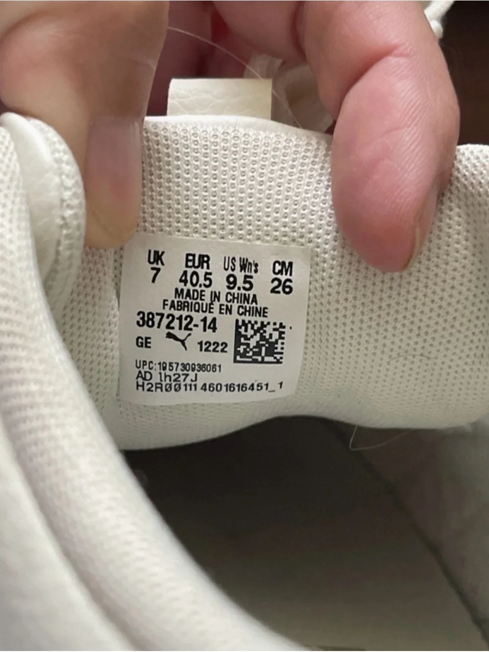 Women’s Puma white shoes